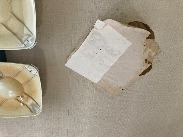 天井の雨漏り跡